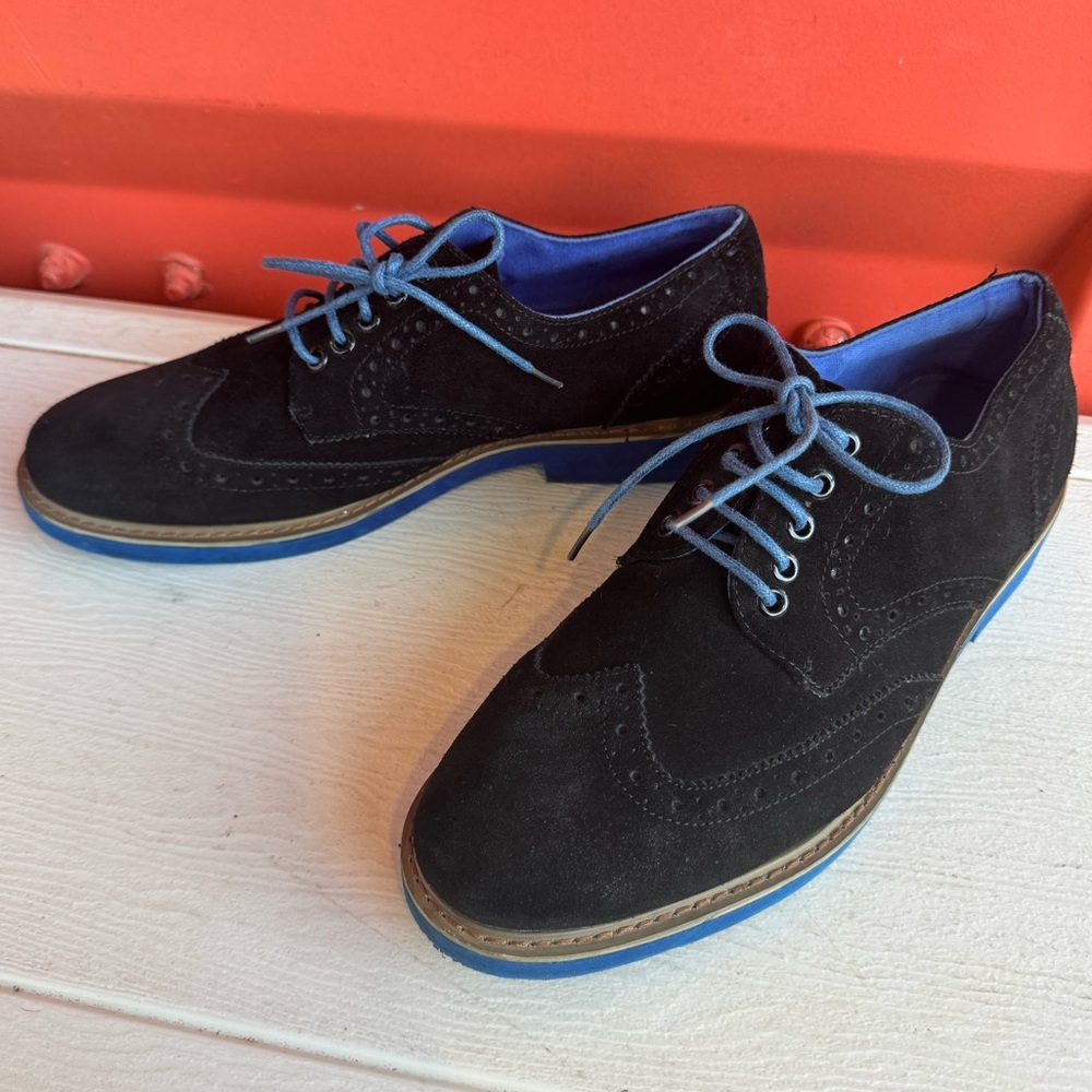 Steve Madden Black Suede Kikstart Oxfords Wingtip with Blue Soles- 9.5M